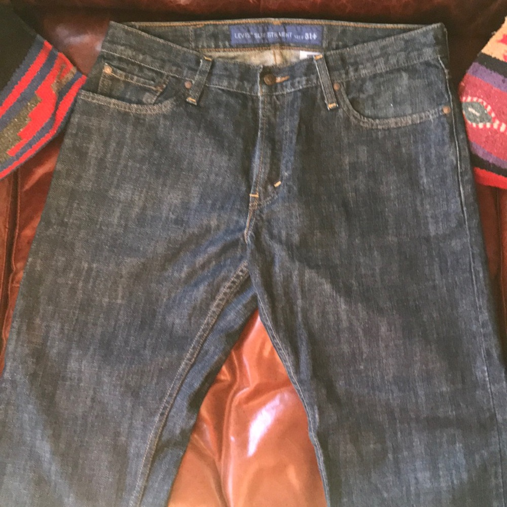 Levi’s slim straight jeans.